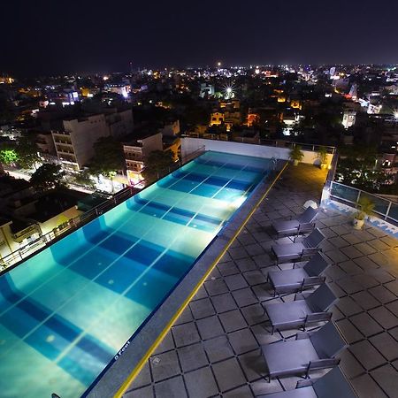 โฮเทล อทิธิ Hotel ปอนดิเชอรี ภายนอก รูปภาพ