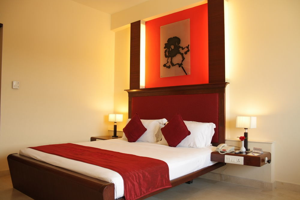 โฮเทล อทิธิ Hotel ปอนดิเชอรี ภายนอก รูปภาพ