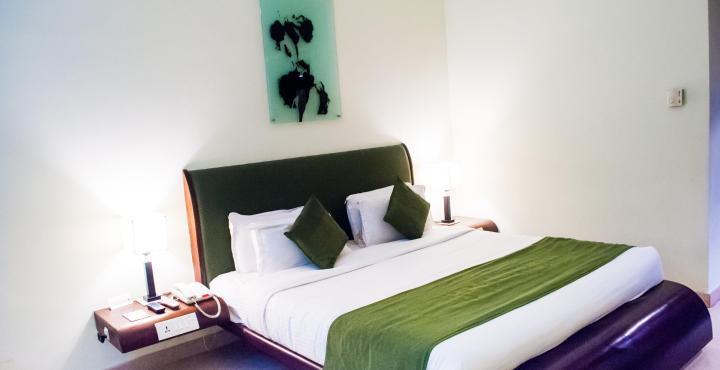 โฮเทล อทิธิ Hotel ปอนดิเชอรี ภายนอก รูปภาพ
